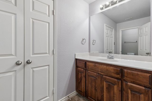 721 Date Court, Burleson, TX 76028