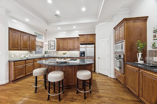 5768 Sugar Hill Drive, Houston, TX 77057