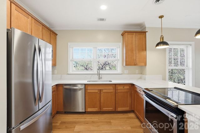 111 S Summit Avenue, Charlotte, NC 28208