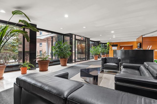 13915 83rd Ave Apt 330, New York City, NY 11435