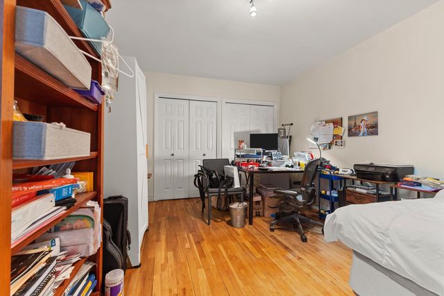 13915 83rd Ave Apt 330, New York City, NY 11435