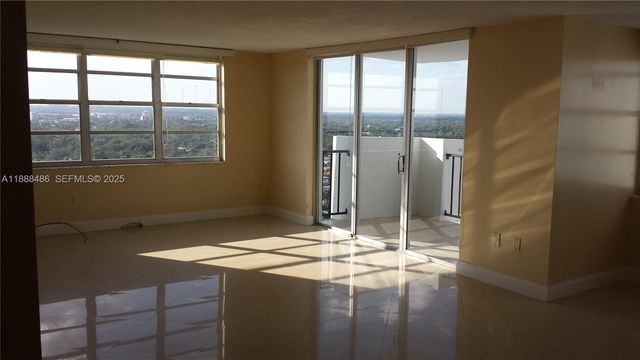 2750 NE 183rd Street 2305, Aventura, FL 33160