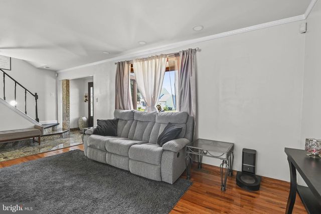 54 RANDOLPH LN, Sicklerville, NJ 08081