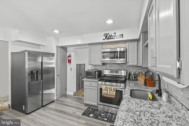 54 RANDOLPH LN, Sicklerville, NJ 08081