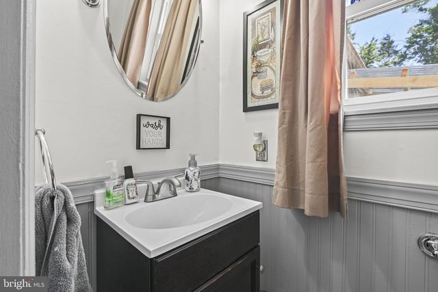 54 RANDOLPH LN, Sicklerville, NJ 08081