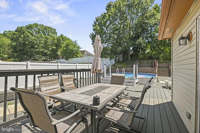 54 RANDOLPH LN, Sicklerville, NJ 08081