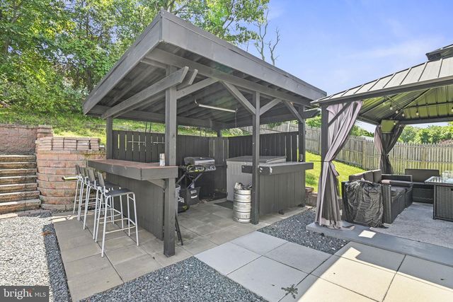 54 RANDOLPH LN, Sicklerville, NJ 08081