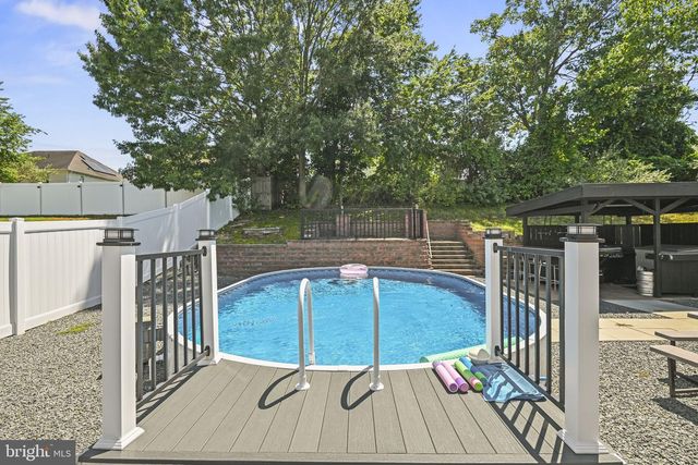 54 RANDOLPH LN, Sicklerville, NJ 08081