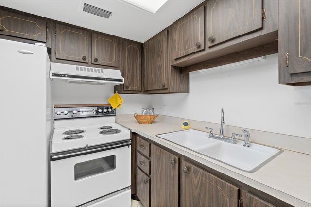 200 CAPE SHORES CIRCLE 6G, Cape Canaveral, FL 32920