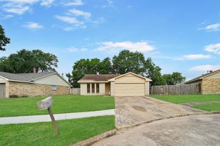 7015 Grackle Drive, Cypress, TX 77433