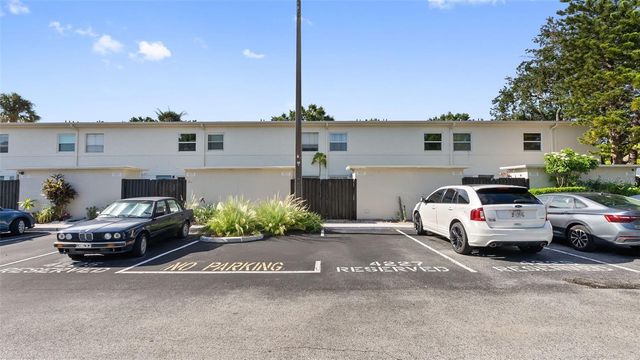 4227 LA PALMA COURT, Tampa, FL 33611