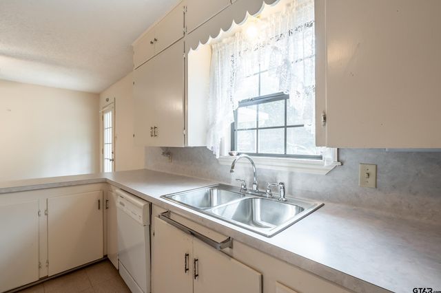 9606 County Road 2167, Whitehouse, TX 75791