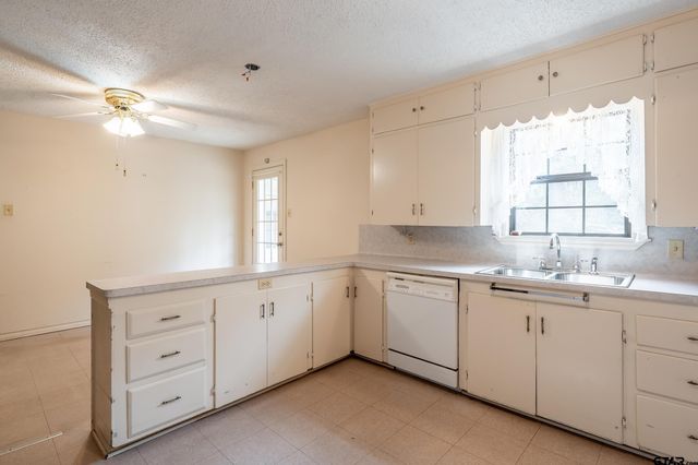 9606 County Road 2167, Whitehouse, TX 75791