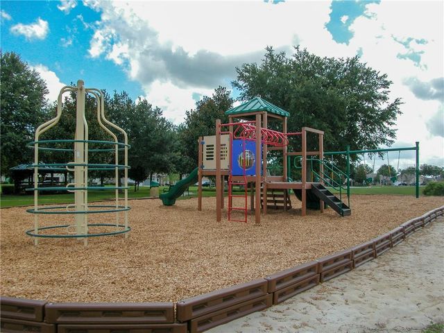 1056 PRINCETON DRIVE, Clermont, FL 34711