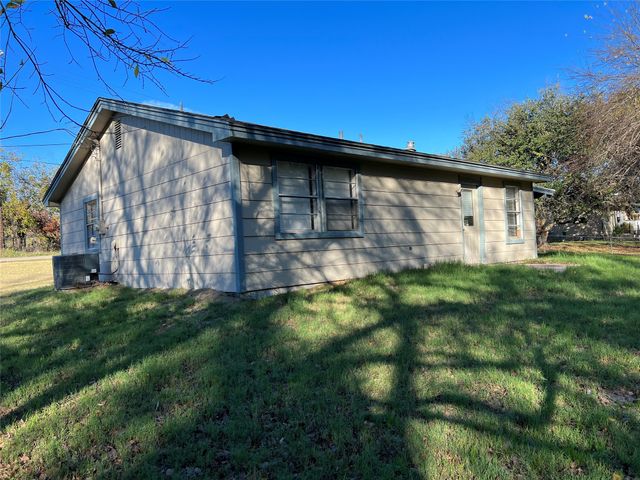 3711 Greenwood Road, Weatherford, TX 76088