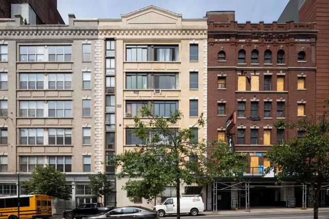 415 W 55th St Apt 1C, New York City, NY 10019