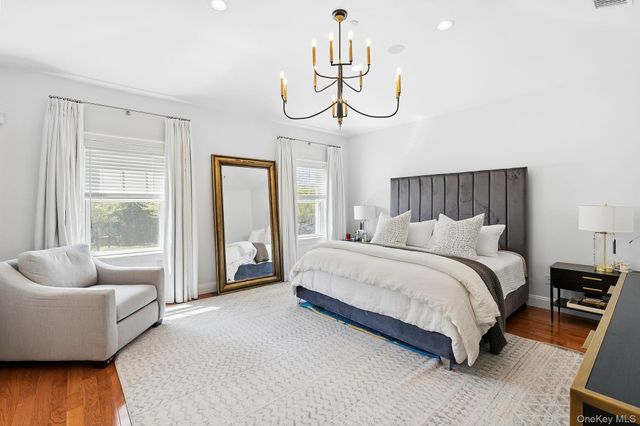 22 Gianna Court, Southampton, NY 11968