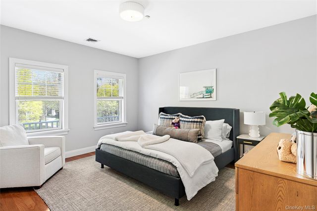 22 Gianna Court, Southampton, NY 11968