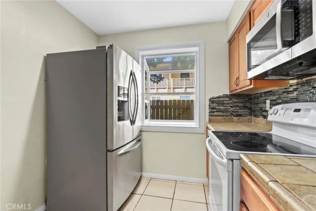 8031 Canby Ave 4, Reseda, CA 91335