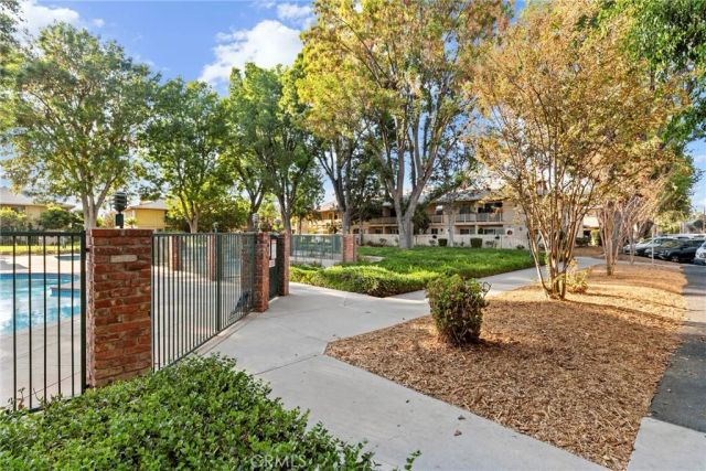 8031 Canby Ave 4, Reseda, CA 91335