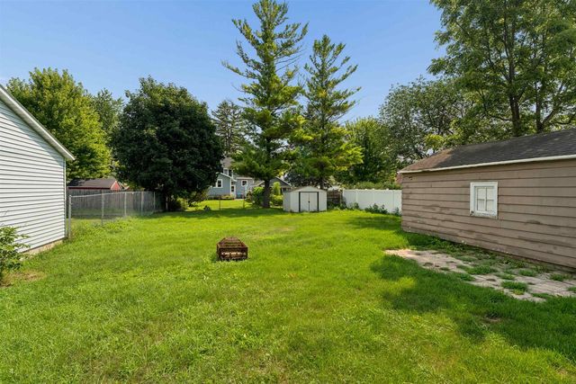 1820 ALASKA STREET, Oshkosh, WI 54902