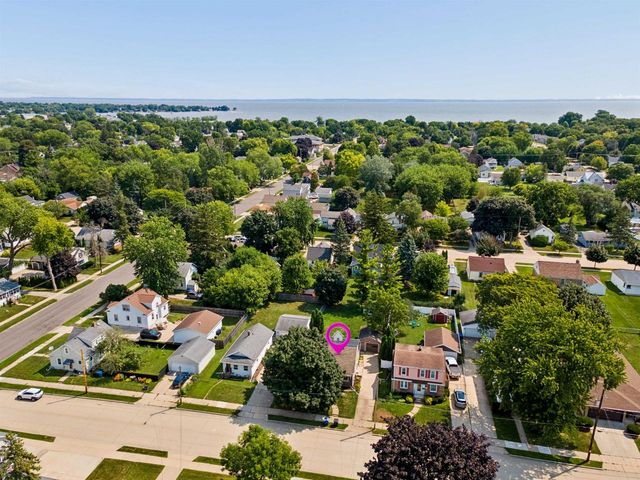 1820 ALASKA STREET, Oshkosh, WI 54902