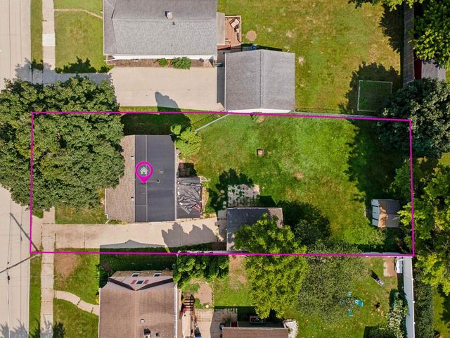 1820 ALASKA STREET, Oshkosh, WI 54902