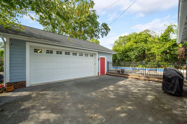 211 Brookfield Avenue, Chattanooga, TN 37411