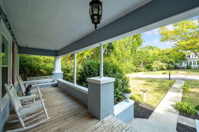 211 Brookfield Avenue, Chattanooga, TN 37411
