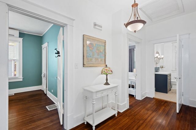 211 Brookfield Avenue, Chattanooga, TN 37411