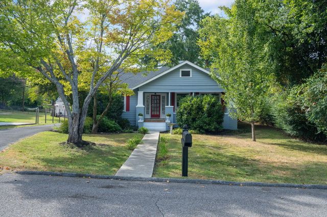 211 Brookfield Avenue, Chattanooga, TN 37411