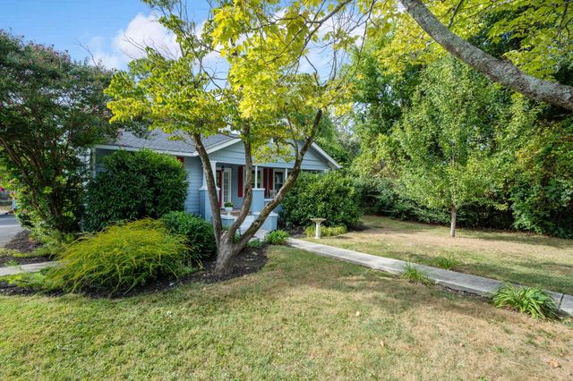 211 Brookfield Avenue, Chattanooga, TN 37411