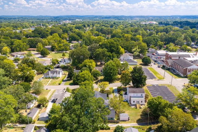 211 Brookfield Avenue, Chattanooga, TN 37411