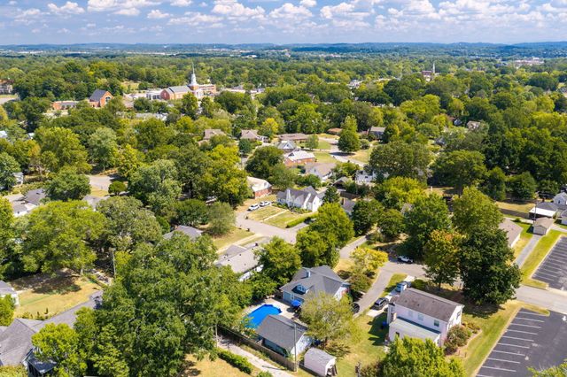 211 Brookfield Avenue, Chattanooga, TN 37411