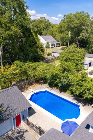 211 Brookfield Avenue, Chattanooga, TN 37411
