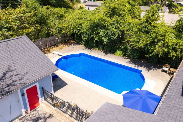 211 Brookfield Avenue, Chattanooga, TN 37411