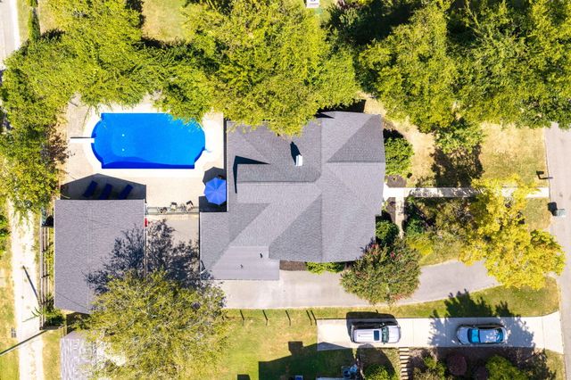 211 Brookfield Avenue, Chattanooga, TN 37411
