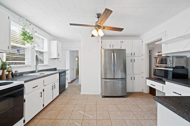 211 Brookfield Avenue, Chattanooga, TN 37411