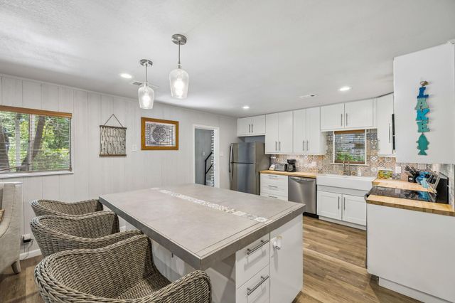 2632 Williams Lakeshore DR, Kingsland, TX 78639