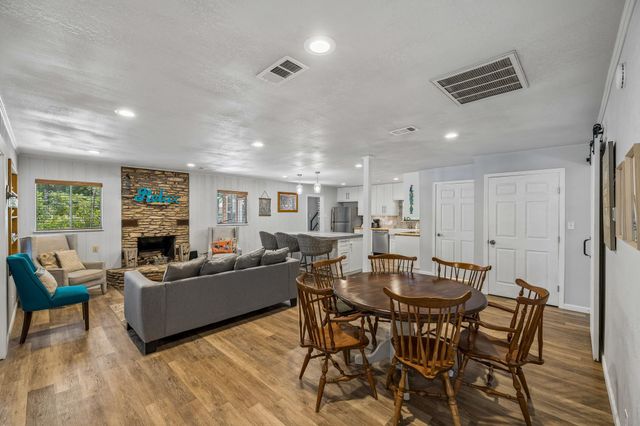 2632 Williams Lakeshore DR, Kingsland, TX 78639