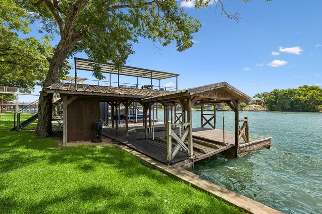 2632 Williams Lakeshore DR, Kingsland, TX 78639