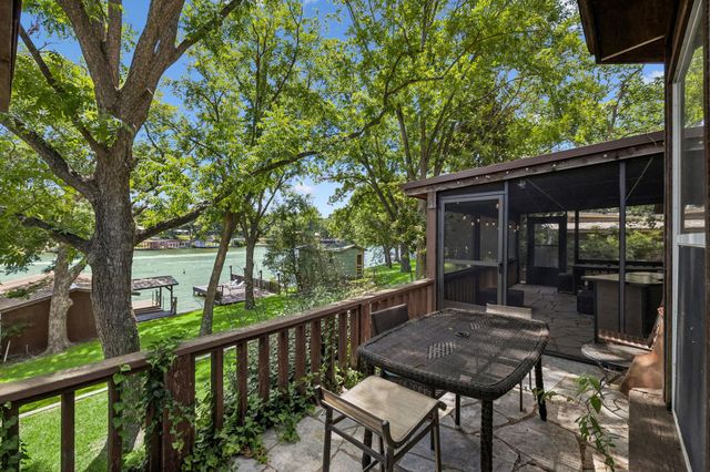 2632 Williams Lakeshore DR, Kingsland, TX 78639