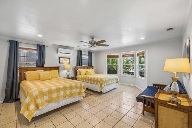 2632 Williams Lakeshore DR, Kingsland, TX 78639