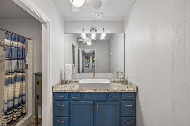 2632 Williams Lakeshore DR, Kingsland, TX 78639