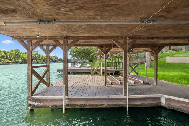 2632 Williams Lakeshore DR, Kingsland, TX 78639