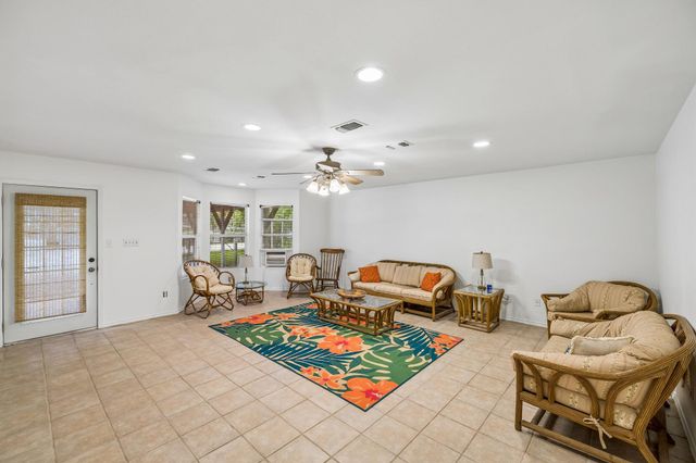 2632 Williams Lakeshore DR, Kingsland, TX 78639