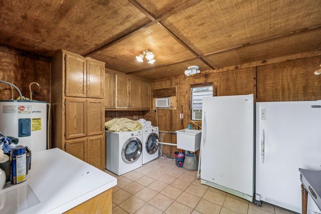 2632 Williams Lakeshore DR, Kingsland, TX 78639