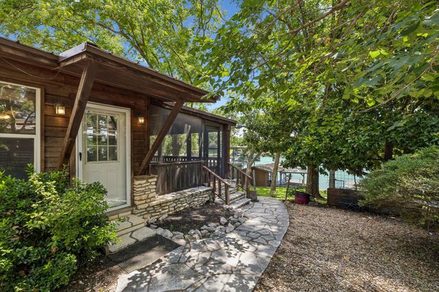 2632 Williams Lakeshore DR, Kingsland, TX 78639