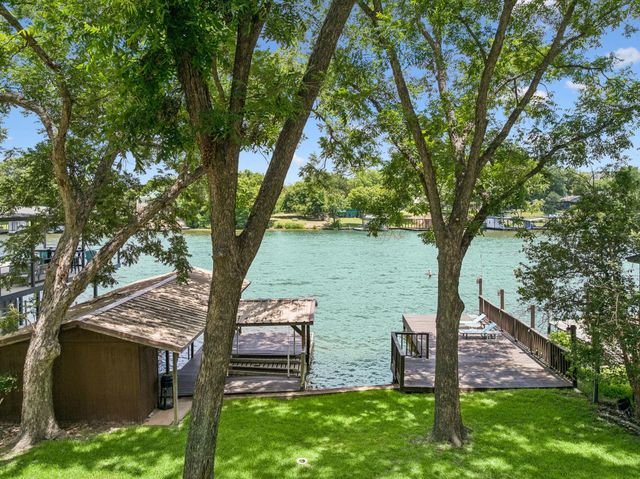 2632 Williams Lakeshore DR, Kingsland, TX 78639