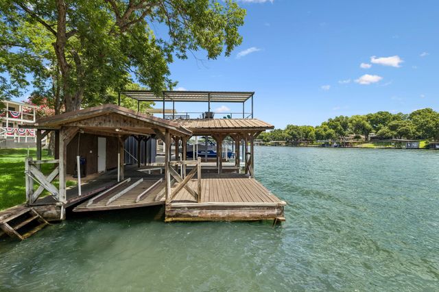 2632 Williams Lakeshore DR, Kingsland, TX 78639